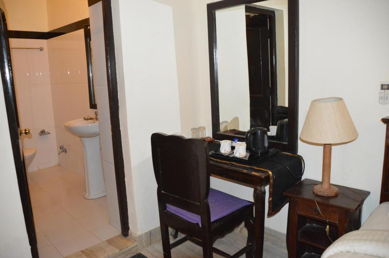 Hotel Shahi Garh Джайсалмер Екстериор снимка